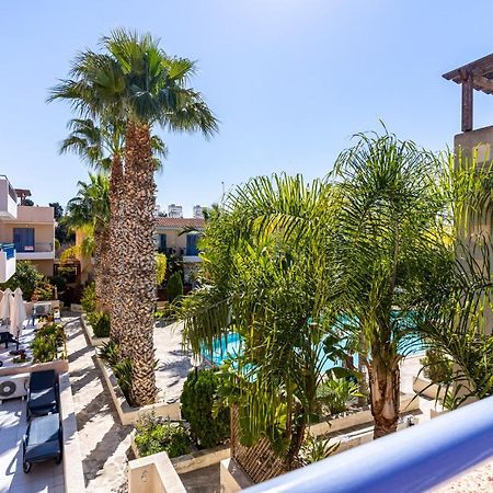 Summer Breeze Holiday Apartment With Pool Paphos Exterior photo
